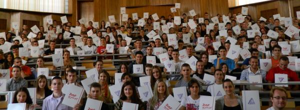 studenti na prijemu brucoša