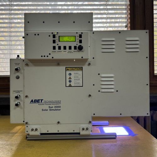 Слика 5. Симулатор Сунчевог зрачења Abet Sun 2000